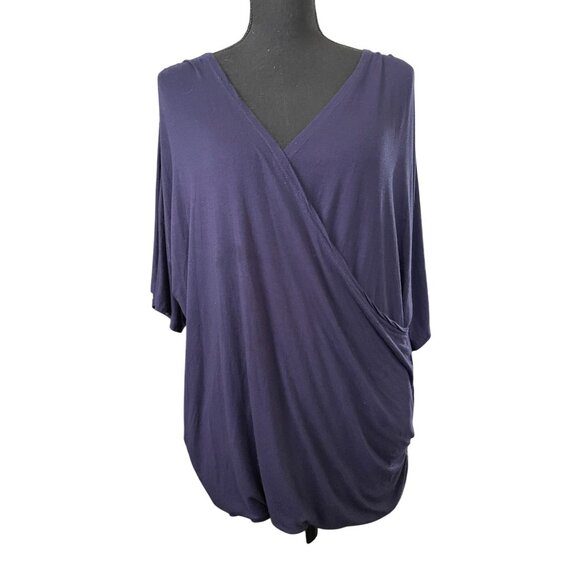 Plus size V-neck ruched 1/2 sleeve navy top stretch flattering - Picture 1 of 6